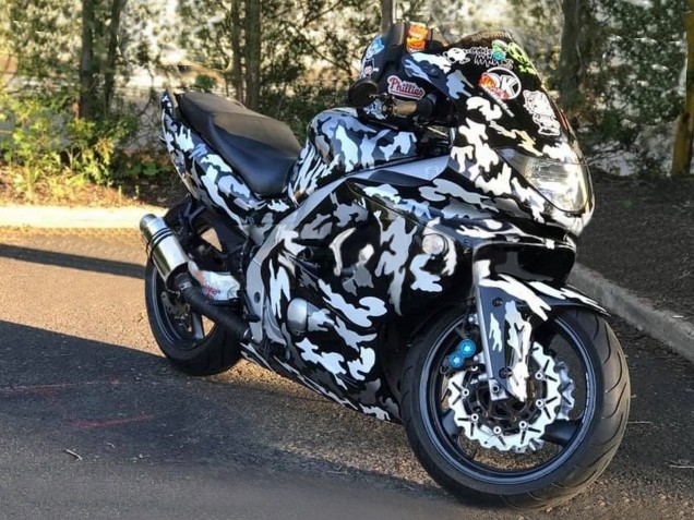 1996-2007 Yamaha YZF600R Thundercat Motorcycle Fairings - Black White Grey Camouflage