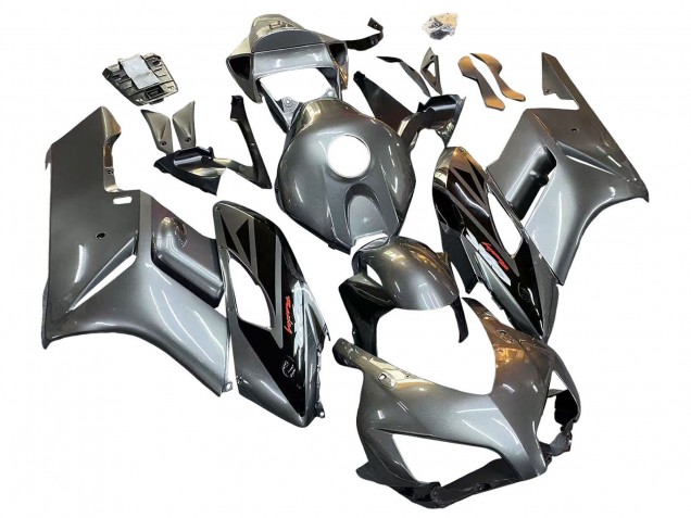2004-2005 Honda CBR1000RR Motorcycle Fairing - Silver Glossy Black