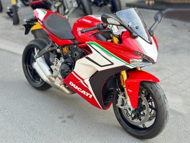 Custom 2017-2022 Ducati Supersport 939/939S Motorcycle Fairings - Red White Green Stripe