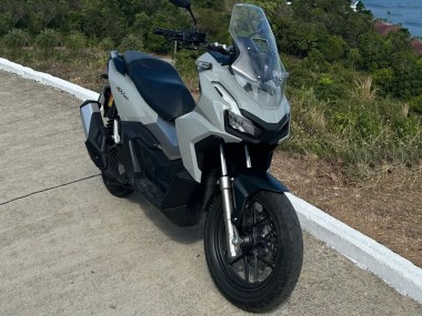 Custom 2022-2024 Honda ADV160 Motorcycle Fairings - Silver Black