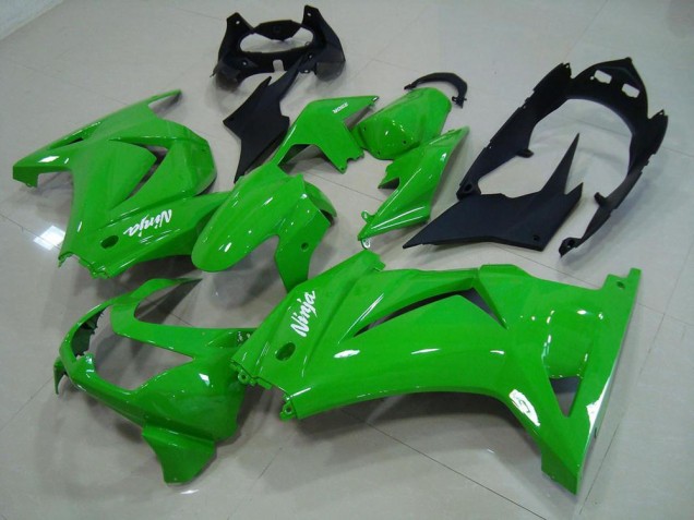 Custom 2008-2012 Green Kawasaki ZX250R Motorbike Fairing Custom 2008-2012 Green Kawasaki ZX250R Motorbike Fairing