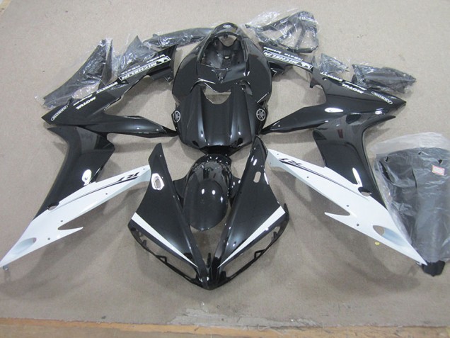 Custom 2004-2006 Black White Yamaha YZF R1 Motor Bike Fairings Custom 2004-2006 Black White Yamaha YZF R1 Motor Bike Fairings
